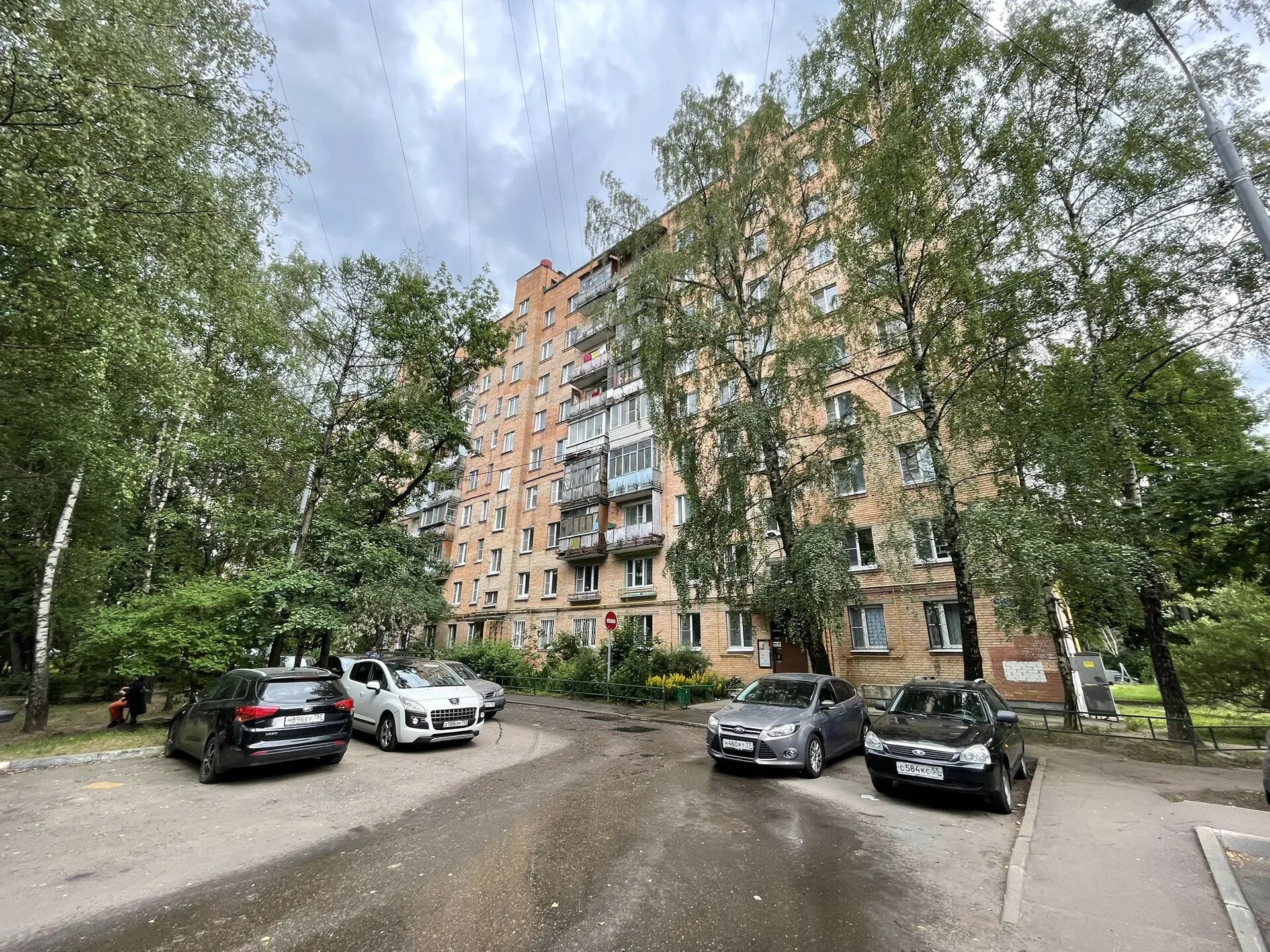 Маршала бирюзова 26