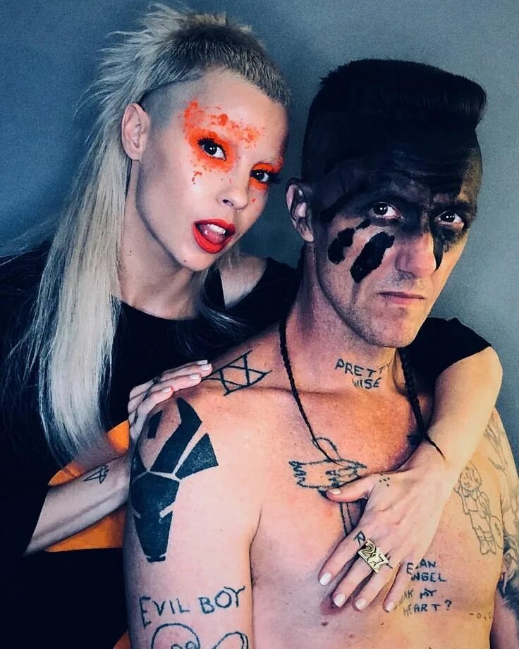 Йоланди фиссер группа. Группа die antwoord. Йоланди фиссер группа die antwoord. Йоланди фиссер и ниндзя. Die antwoord скандал.