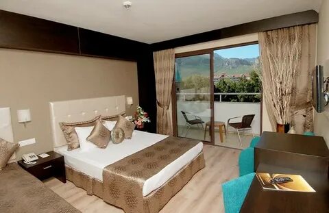 Catamaran hotel 5