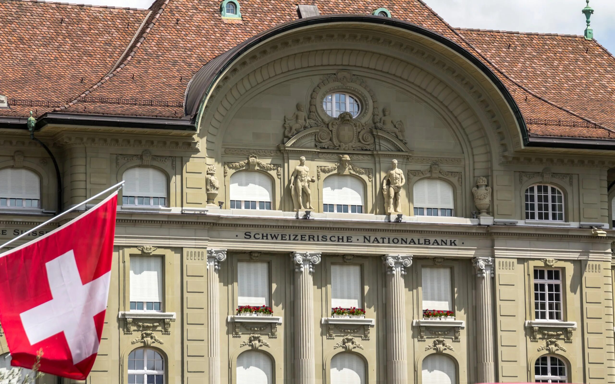 Швейцарский национальный банк (SNB). Банки Швейцарии National Bank. Первый Центральный банк в Швейцарии. Национальный банк Швейцарии 1907.