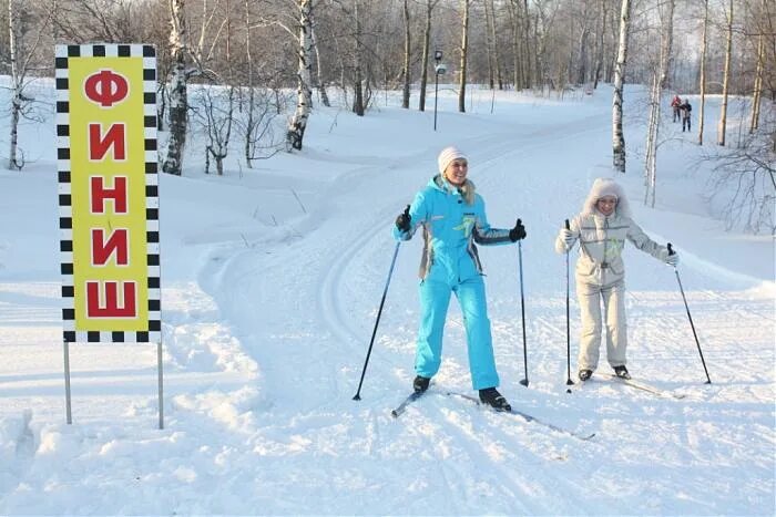 Лыжная база Лесная Поляна Кемерово Спортград. Лыжная трасса в Кемерово. Лесная Поляна Кемерово трасса лыжная. Лесная Поляна Кемерово лыжи.