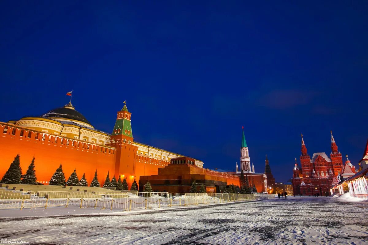 Посетить московский кремль. Кремль krssniy plodhat москва. московская красная площадь. москва кремль красная площадь. москва и доспремичательности красная площадь.