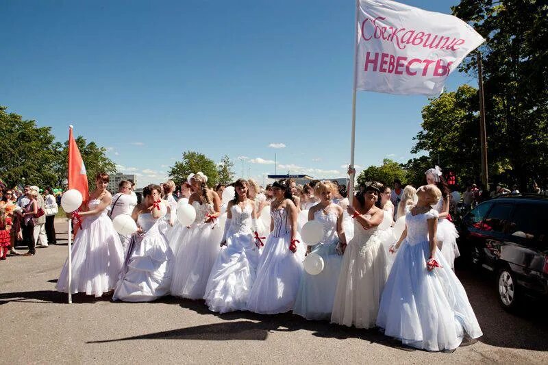 Видео сбежавших невест. Сбежавшая невеста. Сбежавшая невеста фото. Невеста Эстония. Сбежавшая невеста парад невест.