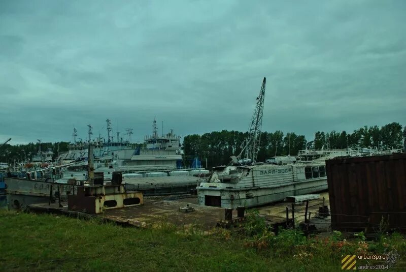 Судоремонтный завод красноярск. Красноярский судоремонтный завод. Семипалатинский ссрз. Белый городок судоремонтный завод. Речной флот красноярск.