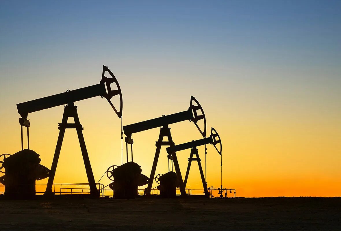 Разработка и добыча нефти и газа. Разведка нефтяных месторождений. нефтегазовый сектор. разработка нефти. разработка и эксплуатация нефтяных месторождений.