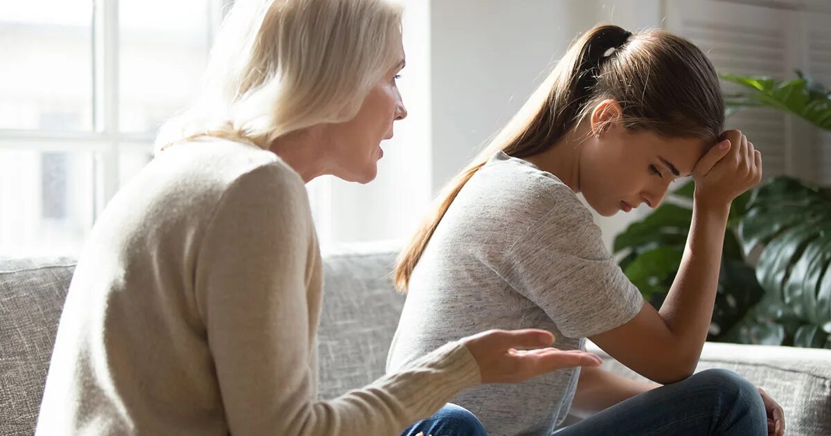 Обида на маму. Мама и взрослые дети. Отношения с мамой. Обидела взрослую дочь. Обидела взрослую дочь.