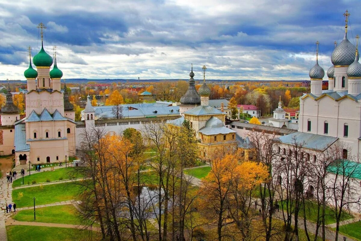 Ярославль великий золотое кольцо россии. Переславль-Залесский Переяславский Кремль. Ростовский Кремль, Переславль-Залесский.. Кремль Переяславль Залесский. Переславский Кремль и соборы в Переславле-Залесском.