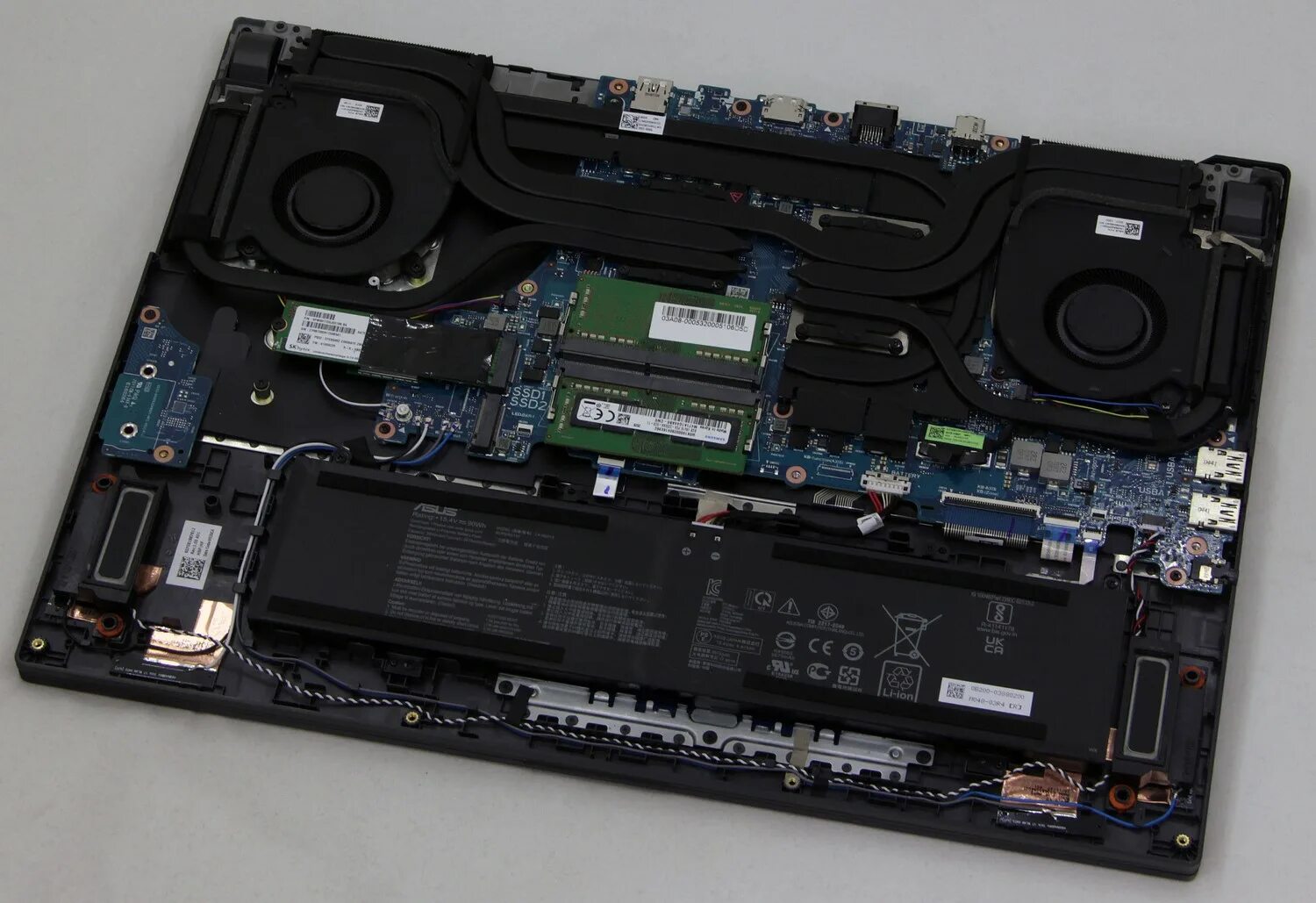 Rog strix g17 g713rm. Asus rog strix g713. asus strix g17. ноутбук asus rog strix g17. asus rog strix g17 g713qm-hx038.