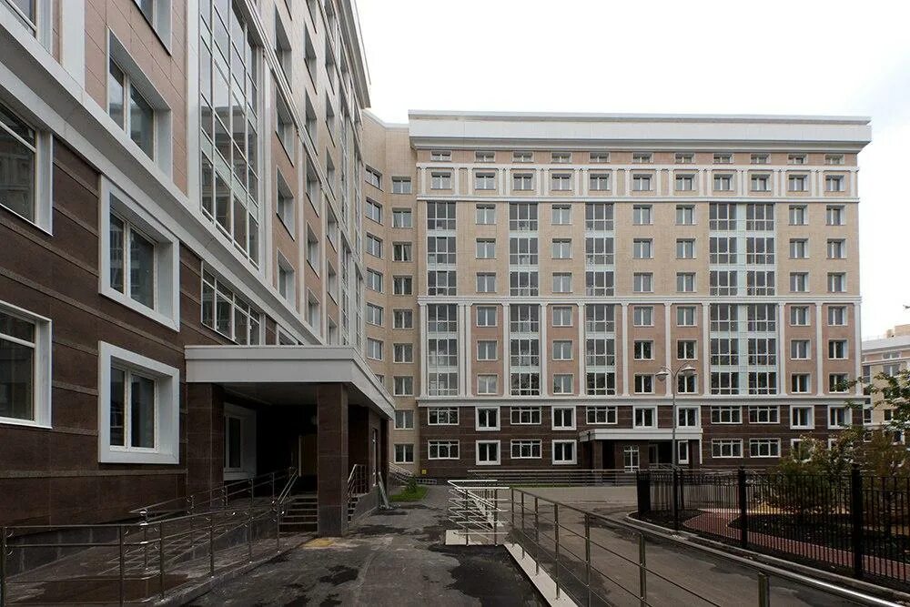 Николин парк сайт. Испанские кварталы николин парк. Москва николо-хованская улица. Жк николин парк. Николин парк сайт.