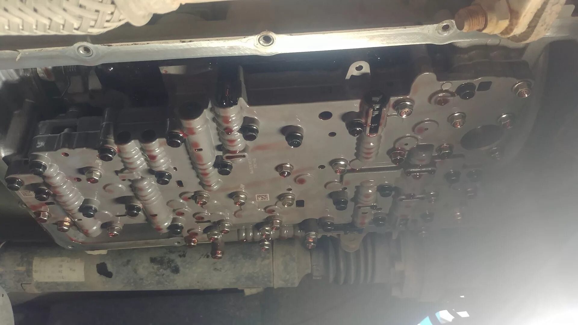 Замена масла мохав. Поддон акпп киа мохаве. kia 45280. kia mohave масло акпп. мохаве соленоиды.