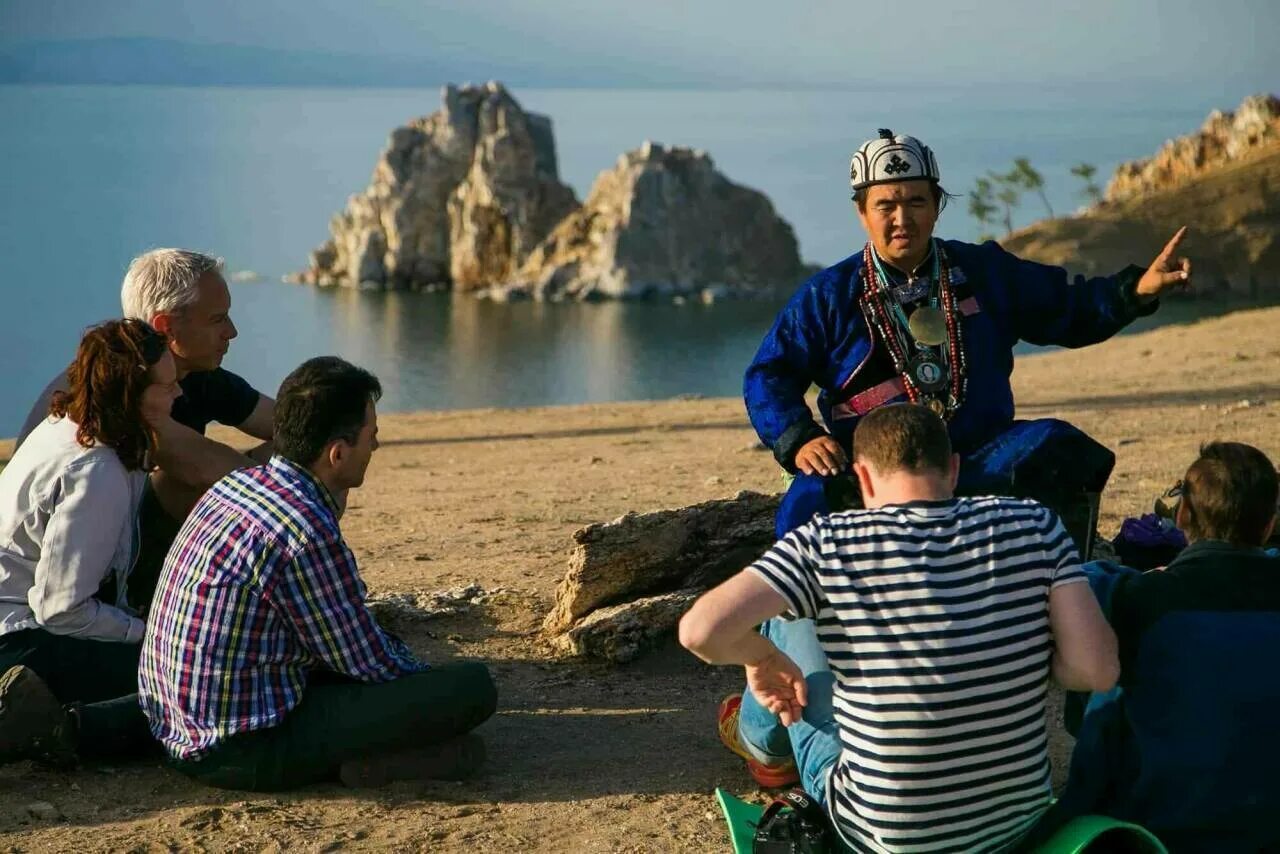 Тур на байкал август. Байкал экскурсии. Китайцы на байкале. Цветение байкала. Тур на байкал август.