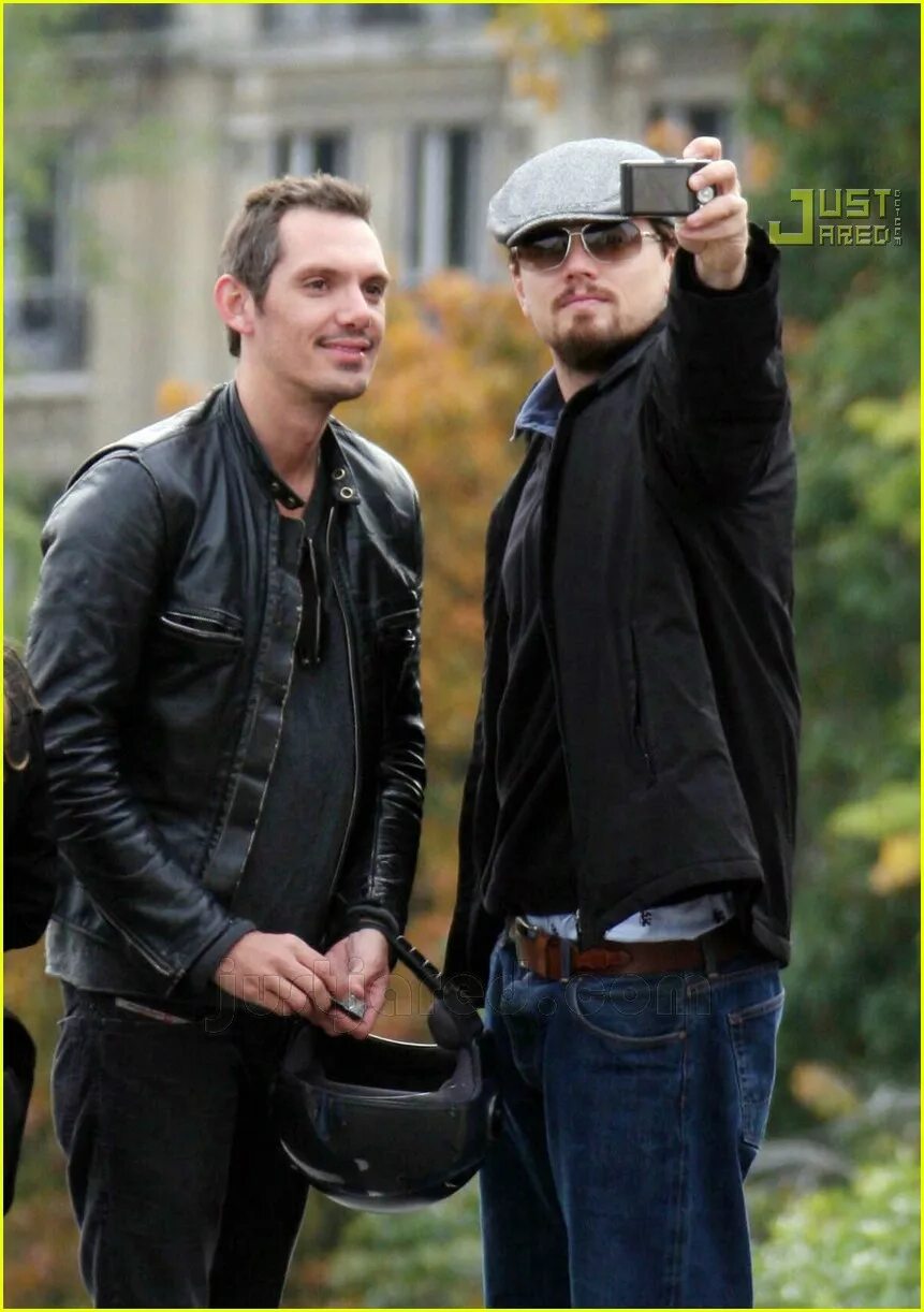 Леонардо ди каприо и лукас хаас фото. Лукас хаас и леонардо ди каприо. Лукас хаас и леонардо. Лео и лукас хаас. Лукас хаас личная жизнь.