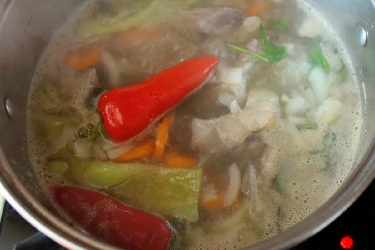 куриный суп в афганском казане. как приготовить вкусный супчик в афганском казане рецепт. томленые щи в афганском казане. куриный суп в афганском казане. куриный суп в афганском казане.