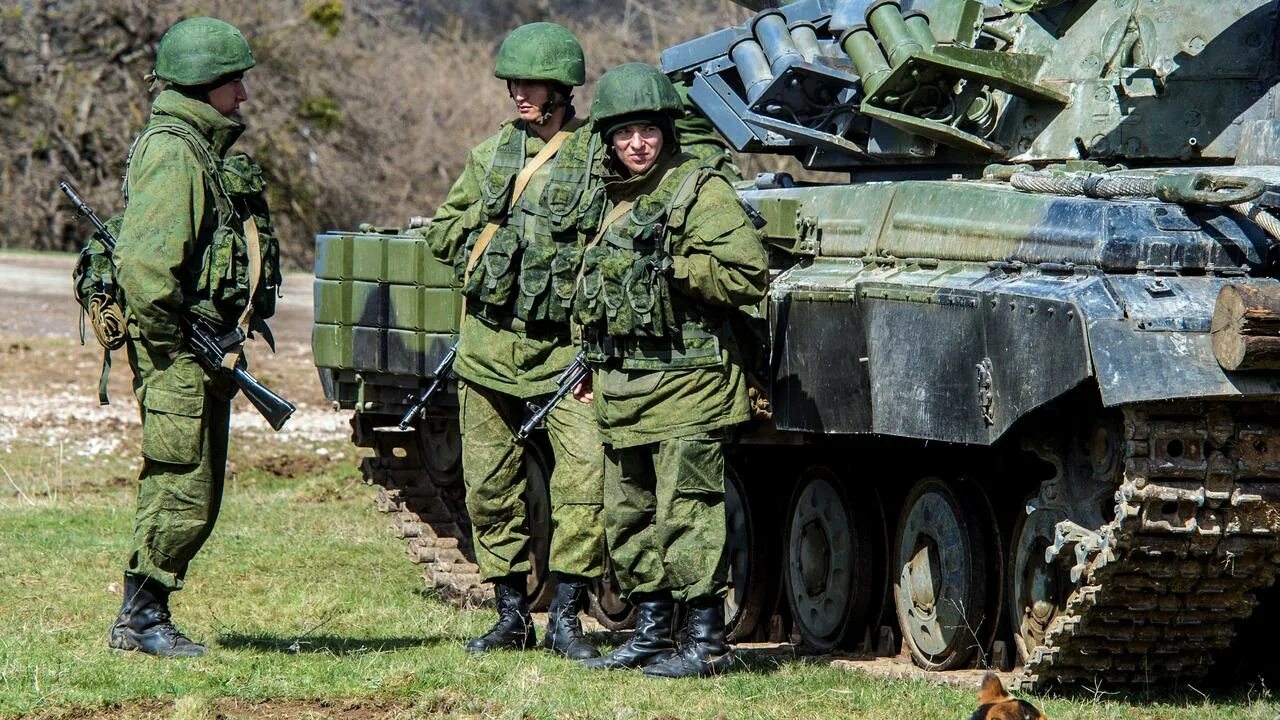 Если войска западных стран войдут. Современная армия Украины. Западная техника на Украине. Эстонская армия Украина. Фото русских военных на границе с Киевом.