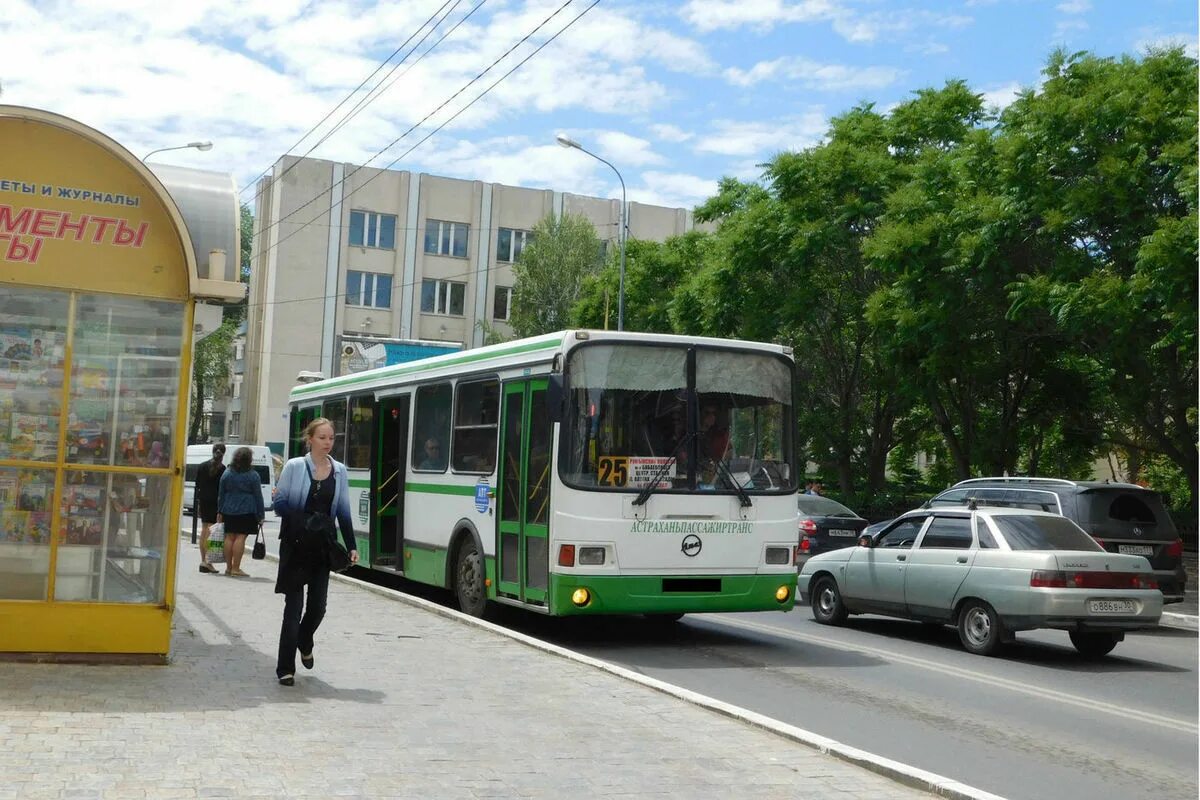 Автостанция Астрахань. Автобусы Астрахань. Астраханский автобус. Астраханские маршрутки. Автобусы астрахань сайт