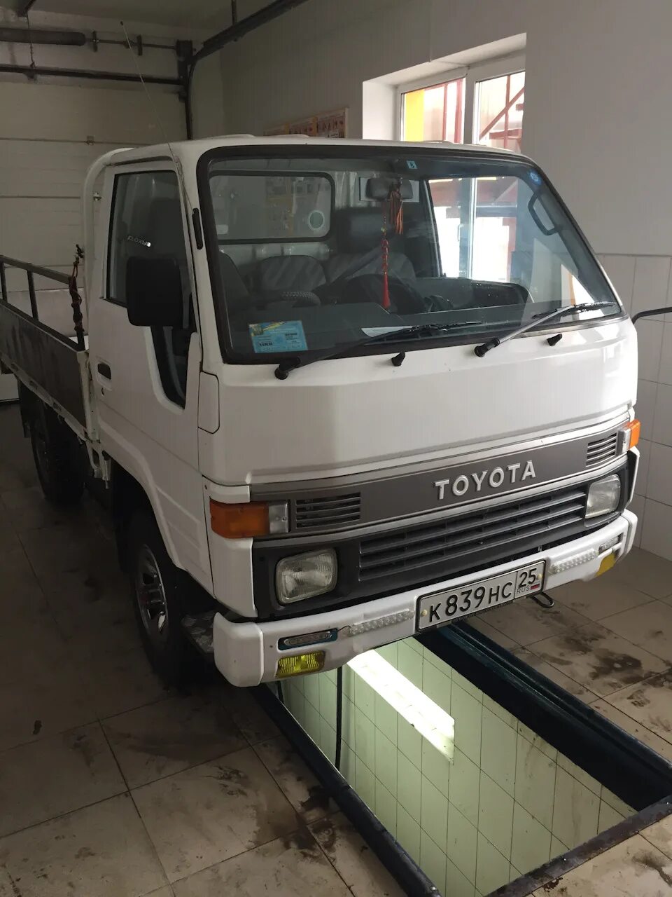 Тойота Хайс грузовик. Toyota Hiace грузовой. Toyota Hiace 1994 грузовик. Toyota Hiace Truck, 2.4 л.,.