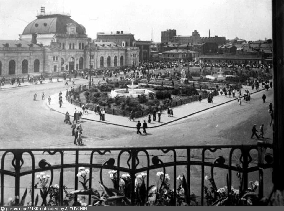 Павелецкий вокзал старое. Павелецкий вокзал реконструкция 1987. Павелецкий вокзал 1960. Павелецкий вокзал привокзальная площадь. Саратовский вокзал в москве.