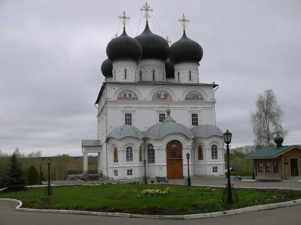вятский успенский трифонов монастырь киров. вятские монастыри. трифонов монастырь вятка. вятские монастыри. свято успенский трифонов монастырь киров.