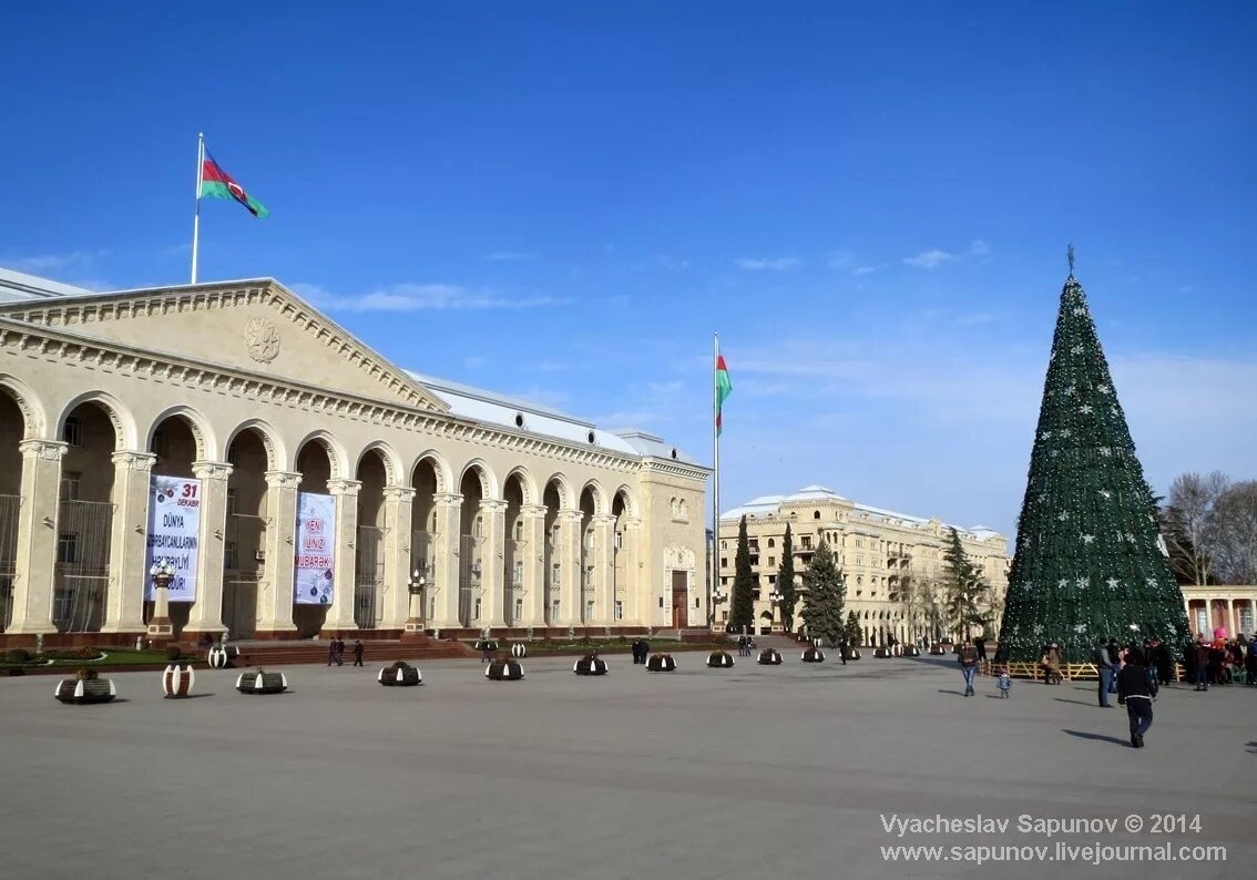 Москва азербайджан гянджа. Гянджа Центральная площадь. Гянджа город в Азербайджане. Гянджа парк Гейдара Алиева. Баку Гянджа.