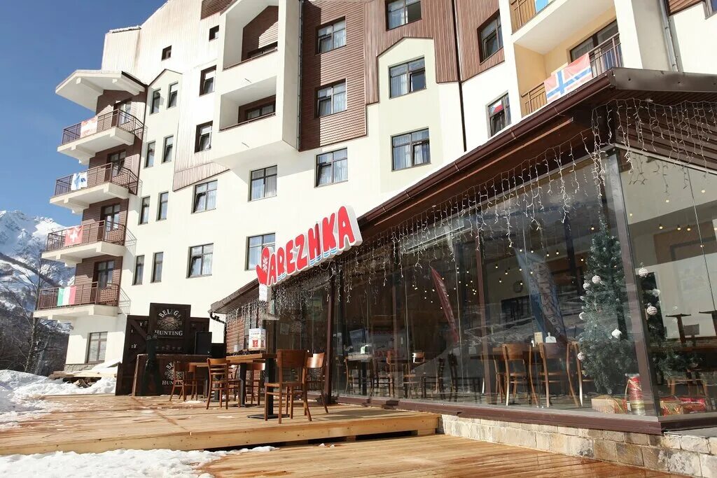 Ресторан варежка. Варежка, село эсто-садок. пихтовая аллея сочи. олимпийская деревня, село эсто-садок.