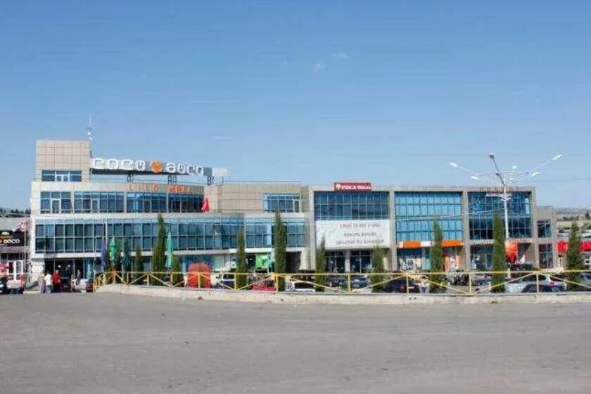 Polytela gloriosae. торговый центр исани тбилиси. рустави молл торговый центр. лило моли. лило молл в тбилиси.