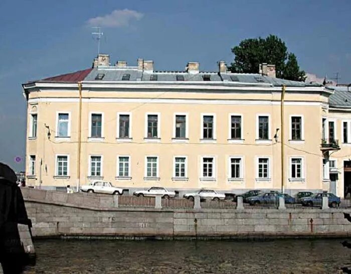 Наб реки фонтанки 2. Набережная реки фонтанки 2. дом бауэра на фонтанке. дом баура фонтанка 2 набережная кутузова. набережная фонтанки 2 ахматова.