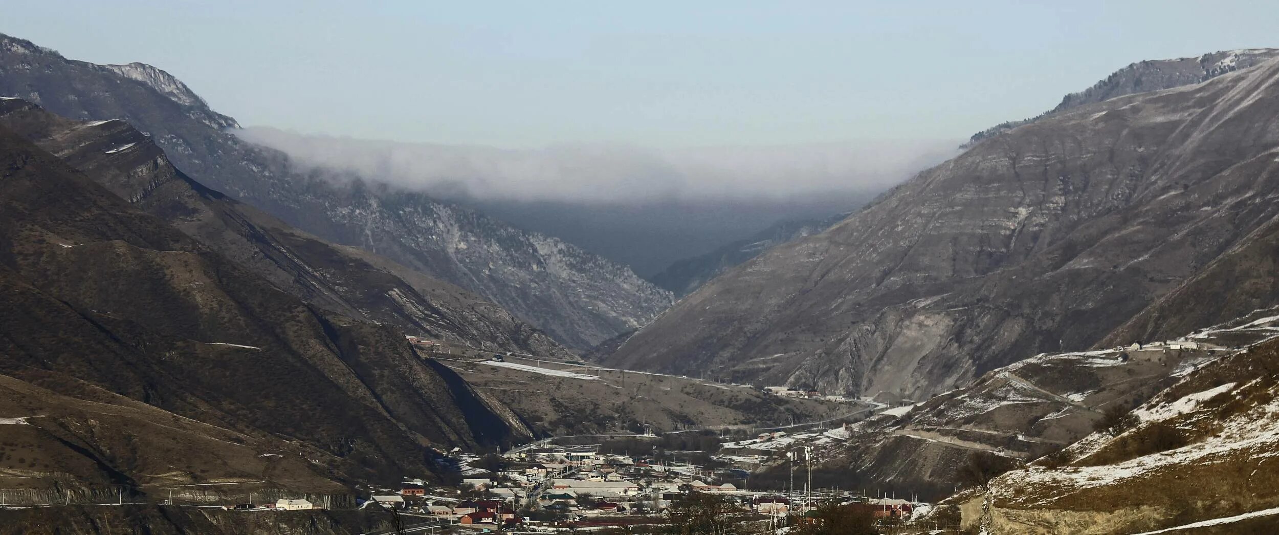 Аргунское ущелье чечня. Волчьи ворота чечня. Шатой чечня аргунское ущелье. Аргунское ущелье 1999 год. Природные памятники чеченской республики.
