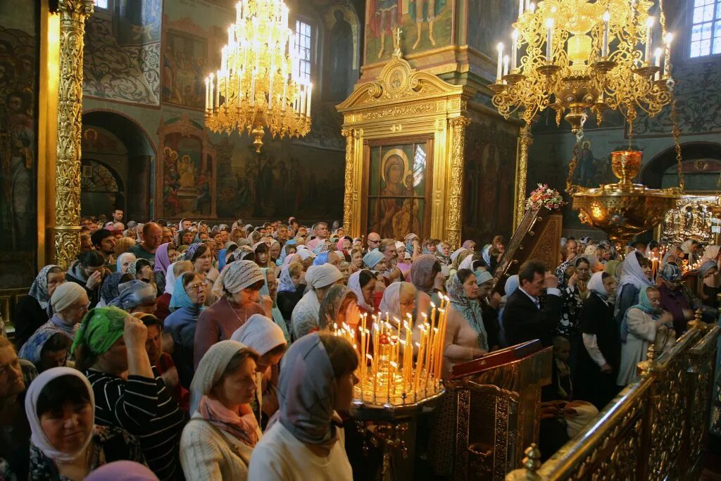 Всецарица Новоспасский литургия. Новоспасский монастырь богослужения. Новоспасский монастырь икона Всецарица. Пасха в Новоспасском монастыре. Православная служба сегодня