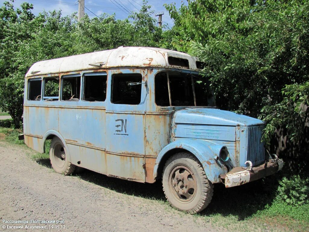 Автобусы старые дороги. КАВЗ 651. Автобус КАВЗ 651. КАВЗ 651 fotobus. Заброшенный ПАЗ 651.