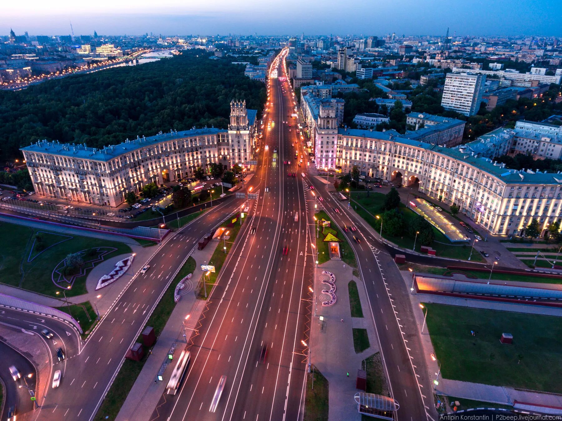 Место в городе по фотографии. Ленинский проспект Москва. Ленинский проспект Петербург. Ленинский проспект с высоты птичьего полета Москва. Площадь Гагарина Ленинский проспект.