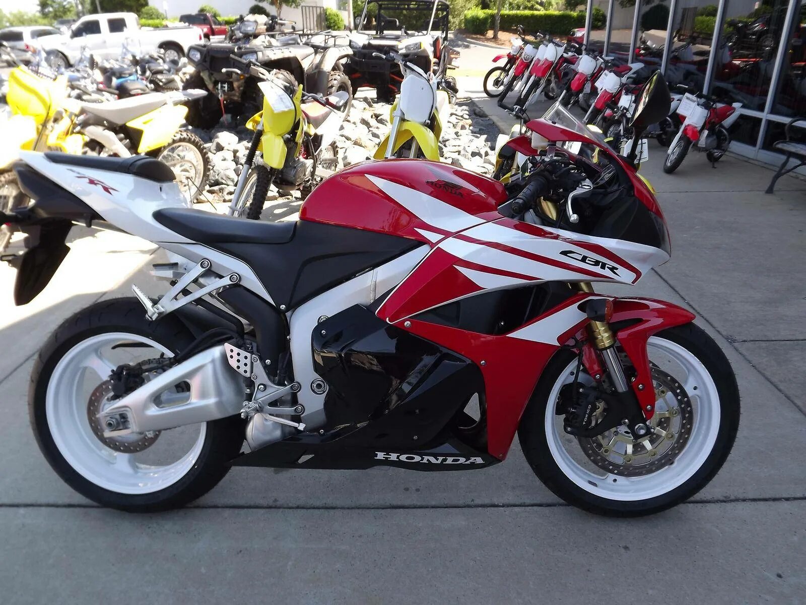 Сбр 600рр. Хонда сбр 600рр. honda cbr 600. мотоцикл honda cbr 600. honda r600 rr.