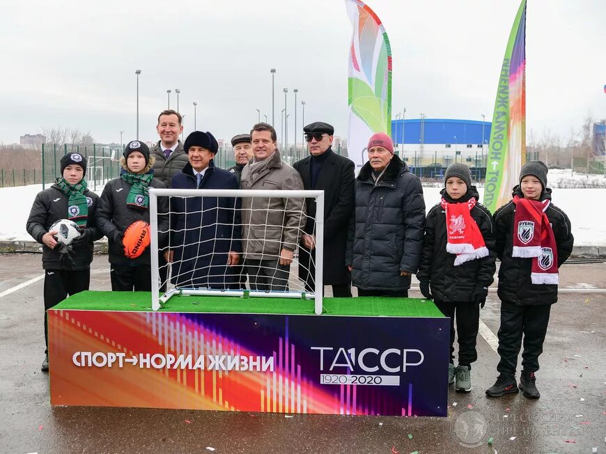 Сколько дали казань. Футбольный манеж город Казань Вахитовский район. Казань проект Тукаевская комиссия Миниханов.