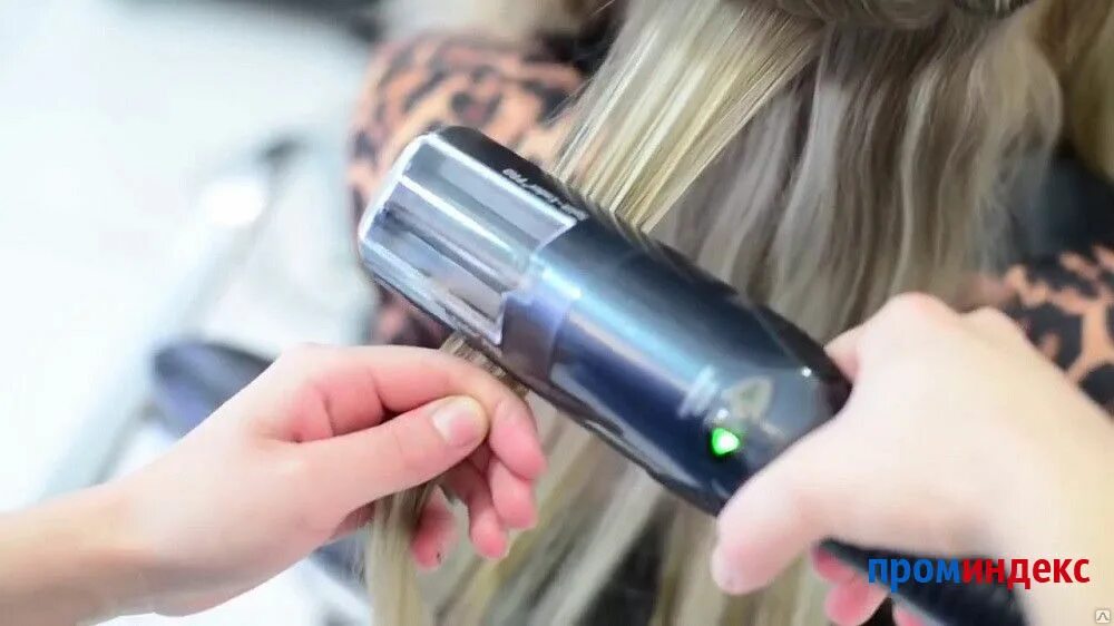 Чистка волос машинкой. Чистить машинку волос. Прически на секущиеся волосы. Ножи для машинки для стрижки волос riwa. Машинкой кончики волос сеченые.