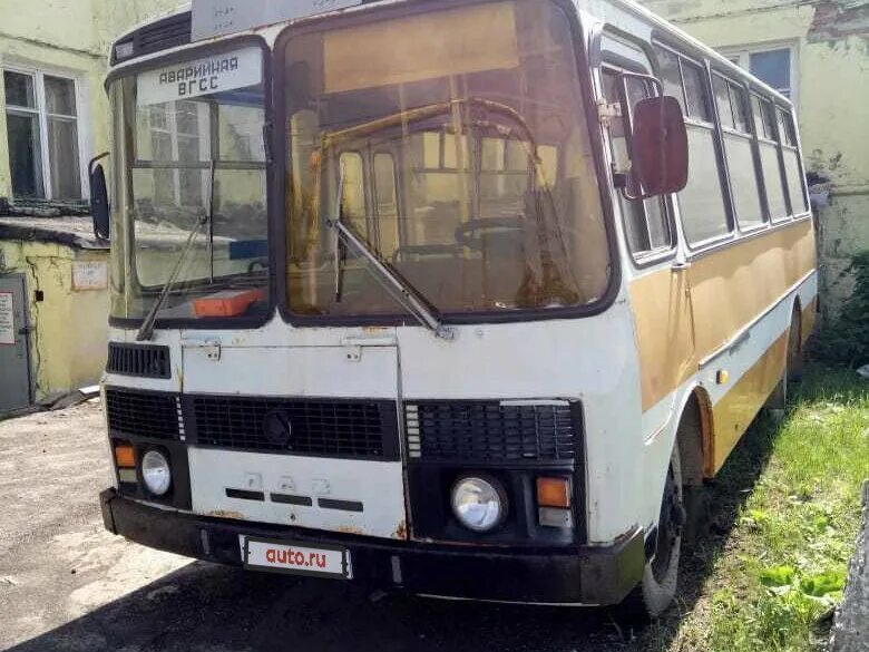 Купить автобус 32053. ПАЗ 3205 желтый. ПАЗ 3205 1995. ПАЗ 3205 1995г. ПАЗ 3205 1995 года.