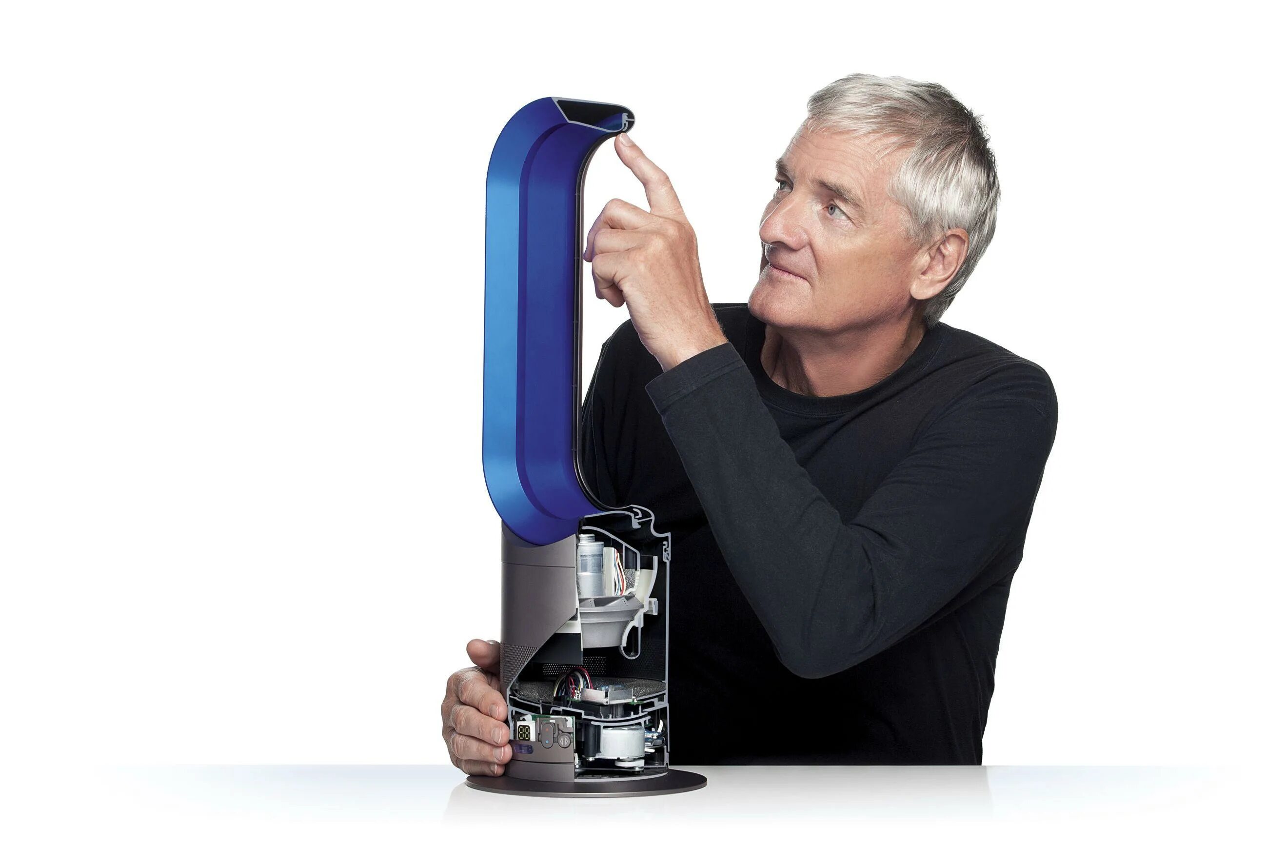 Dyson am05. Безлопастной вентилятор Дайсона. Dyson 2014. Sir James Dyson.