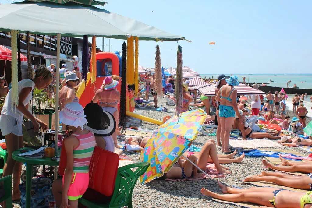 Пляж южный адлер. Пляж чайка 2 адлер. Пляж адлер 2. Пляж санатория южный 2 адлер. Пляж огонек 2 адлер.