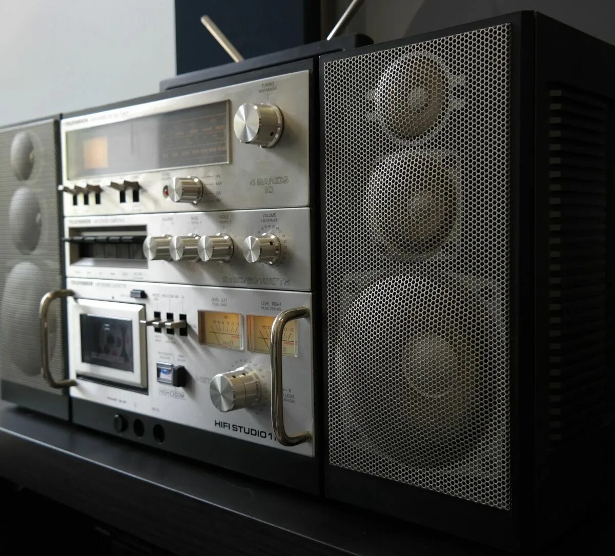 Telefunken m1. Crown студийный. Телефункен хай - фай - студио - 1м. Телефункен hi fi студио 1м. Телефункен хай - фай - студио - 1м.