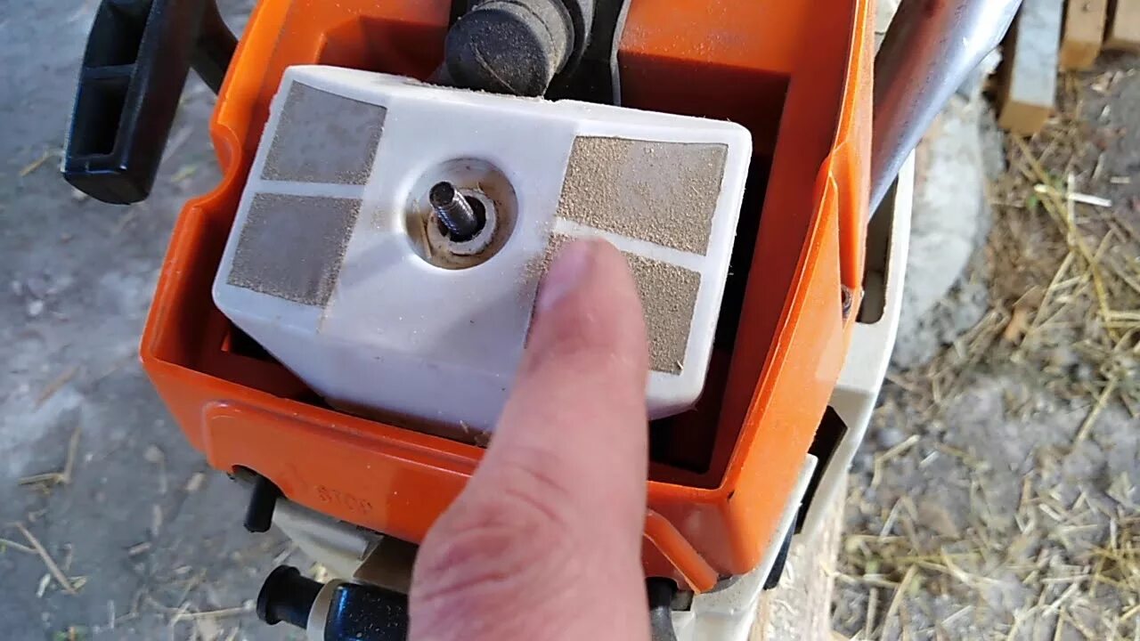 Не глохнет бензопила штиль 180. Бензопила Stihl 180 заводится и глохнет. Китайская бензопила Хускварна не заводится. Не заводится штиль 180. При газе глохнет пила