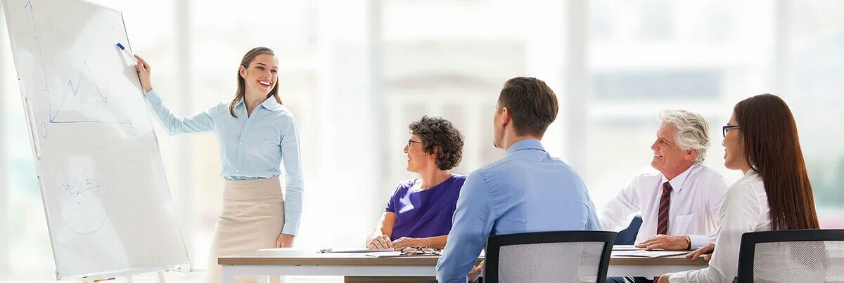 Training provider. Training provider. Кропоткин программист техникум кропоткин программист. Люди вокруг стола. Бизнес-тренинг белый фон.