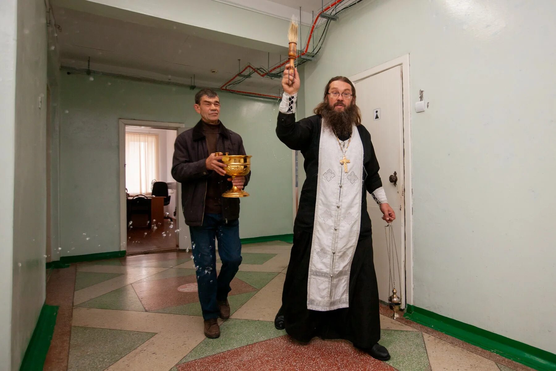 освящение помещения. освящение помещения. отец варсонофий архангельск. иерей георгий шадрин. освящение помещения.