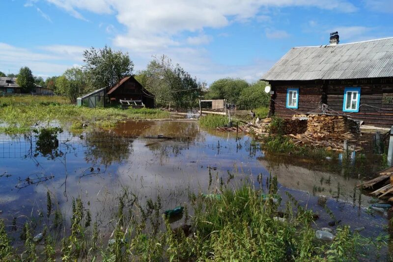 Деревня лобва свердловская область. Достопримечательности поселка лобва. Сайт школы 11 лобва. Посёлок лобва свердловская. Памятники поселка лобва.