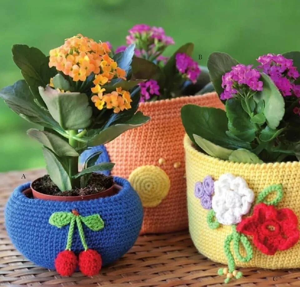 Обвязать цветочный горшок. Связать горшочек. Вязаный горшок. Связать горшочек. Вязаное кашпо для цветов.