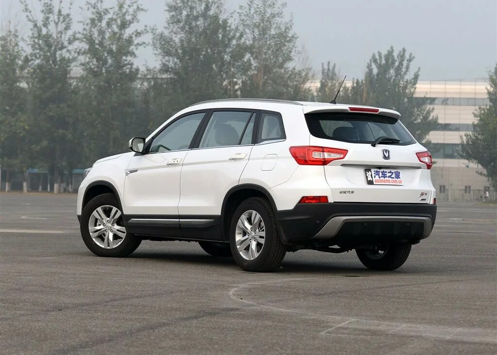 Cs75 тест драйв. Кроссовер чанган cs75. чанган 75. китайский кроссовер чанган cs75. чанган cs75 рх.