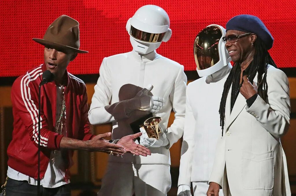 Daft punk nile rodgers. Дафтпанк фарел. Daft punk grammy 2014. Pharrell williams paris. Daft punk ft.