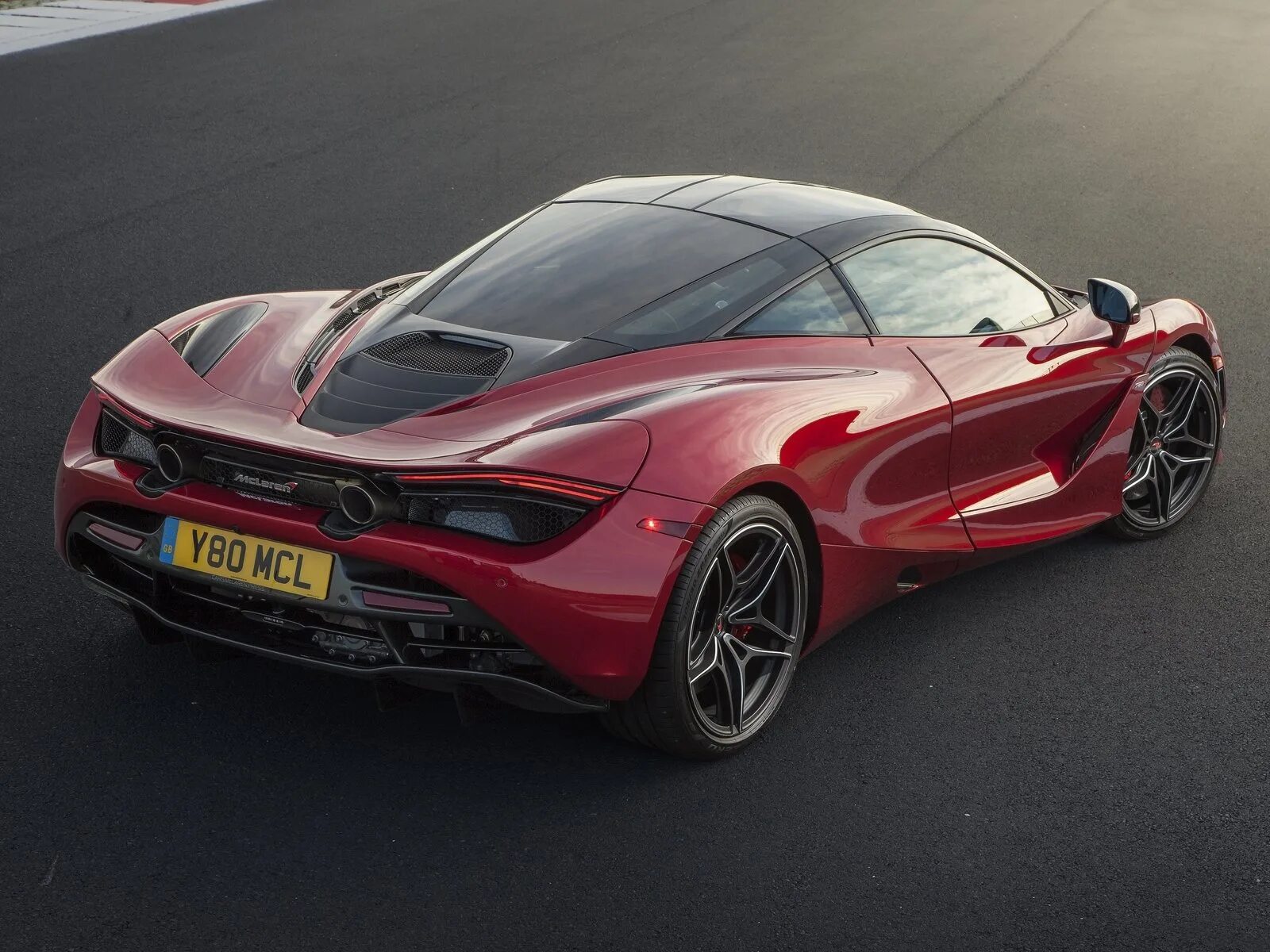 Макларен 720s цена. Макларен 720s. MCLAREN 720s. Макларен 720. MCLAREN 720s Coupe.