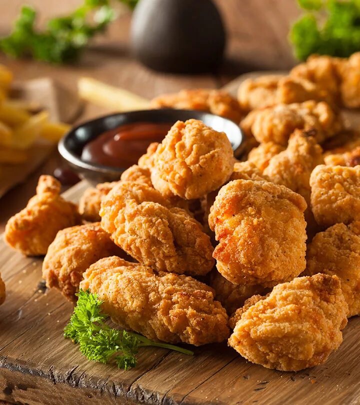 Хрустящие наггетсы. Чикен. pakora. наггетсы. пакора индийское блюдо.