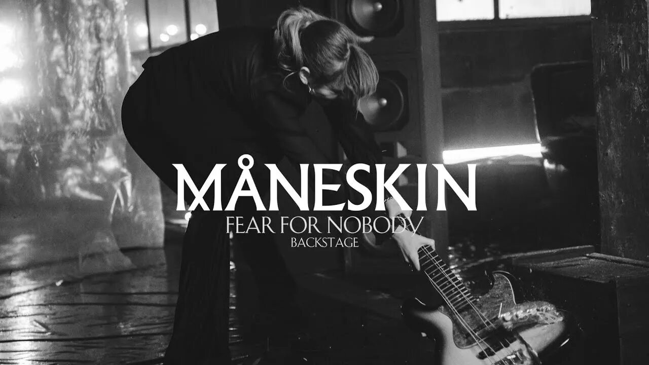 Беггин манескин. Манескин Fear for Nobody. Maneskin обложка. Måneskin Beggin' обложка.