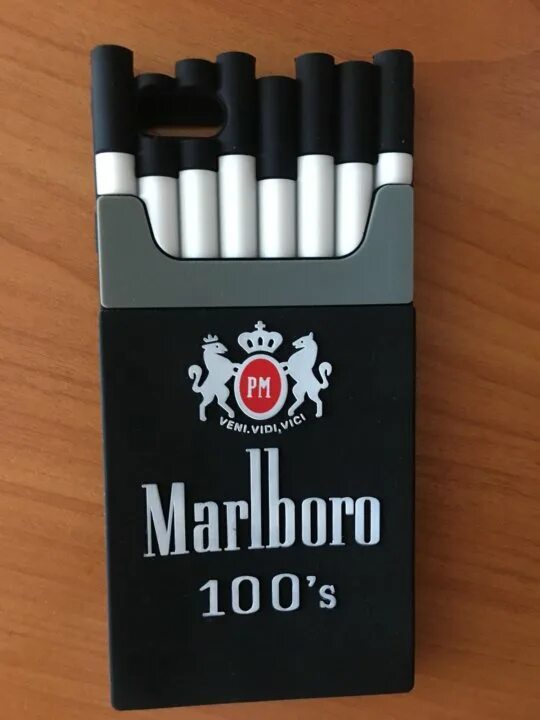 Мальборо с двумя цена. Чехол Мальборо. Чехол Мальборо для айфона. Marlboro 2 кнопки. Чехол на телефон Marlboro.