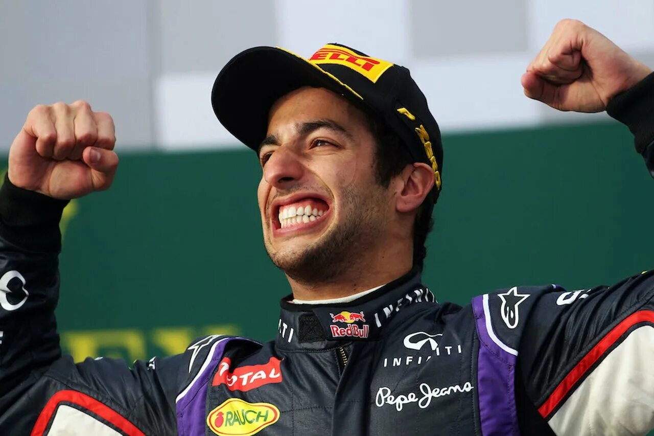 Риккардо. Daniel Ricciardo 2014. Риккардо формула 1. Даниэль Риккардо подиум 2020. Daniel Ricciardo Podium.