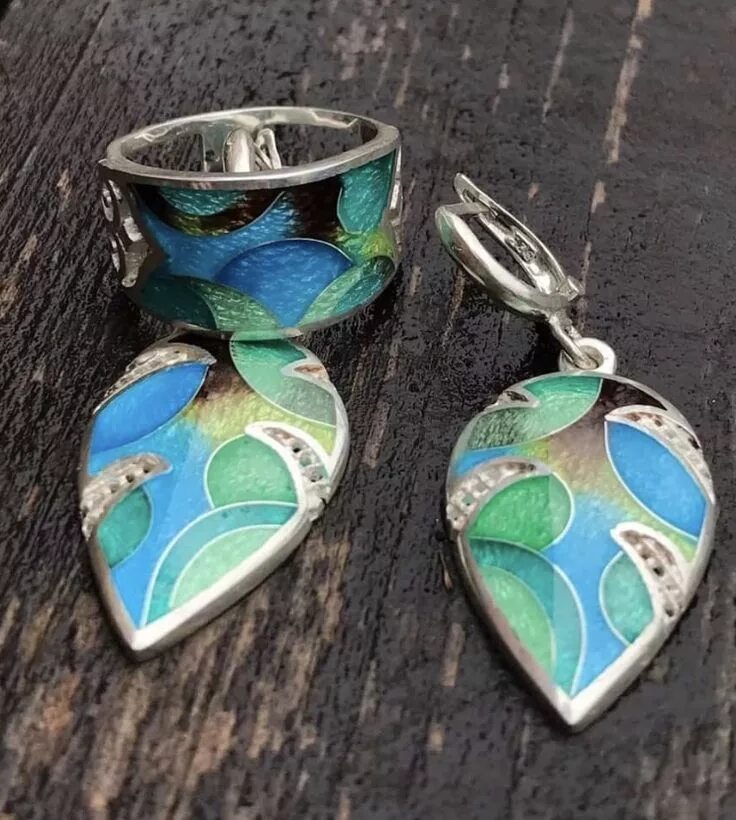 Грузия эмаль минанкари. Грузинское серебро минанкари. Минанкари. Перегородчатая эмаль грузия. Украшение минакари грузинское минанкари.